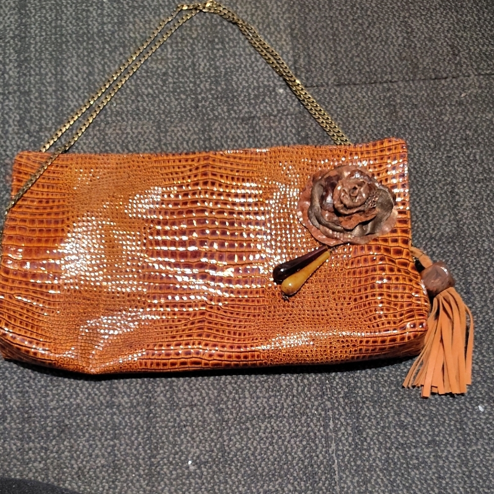 Elegant Brown Croc-Embossed Clutch with Tassel